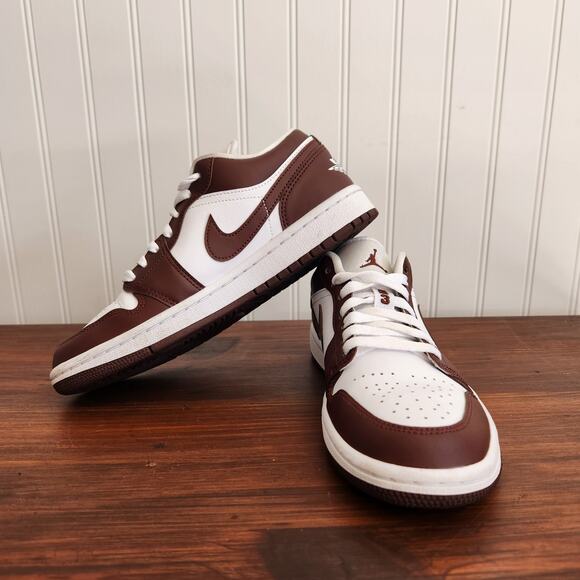 BRAND NEW JORDAN 1 LOW MOCHA‎ SIZE 7 - Picture 1 of 10